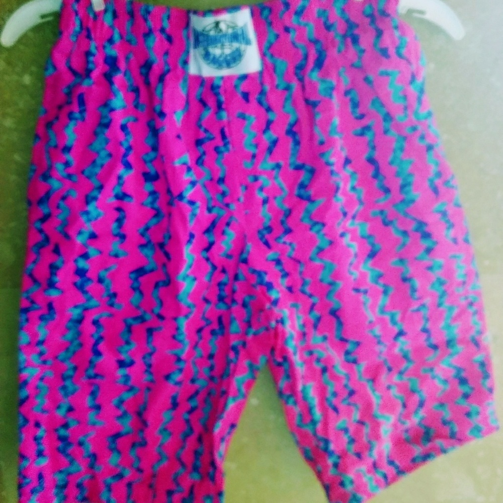 🔻PRICE DROP🔻INTERNATIONAL BAGGYZ SHORTS